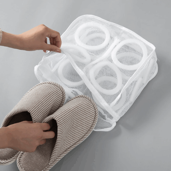 1631696828 sneakerwashanddrybag 2.png